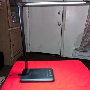 🚨LED~ DESK LAMP 🚨